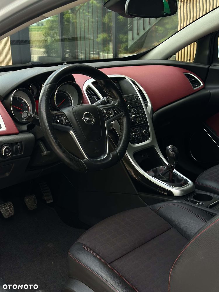 Opel Astra 2.0 CDTI ecoFLEX Start/Stop - 24