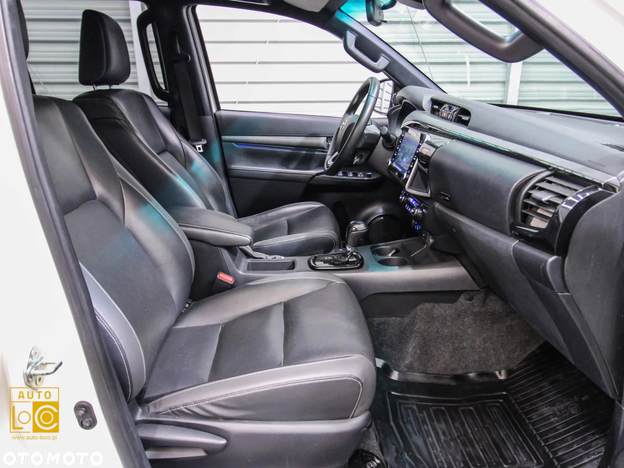 Toyota Hilux 2.8 D-4D Double Cab Invincible 4x4 - 10