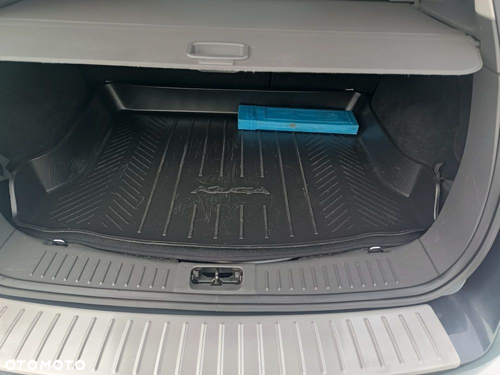 Ford Kuga 2.5 4x4 Titanium - 20