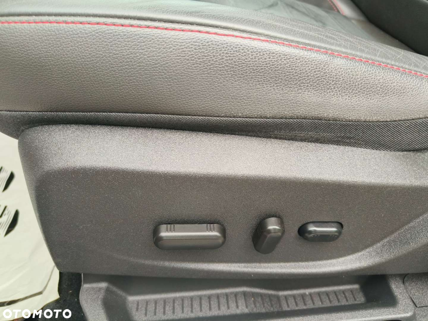 Ford Kuga - 14