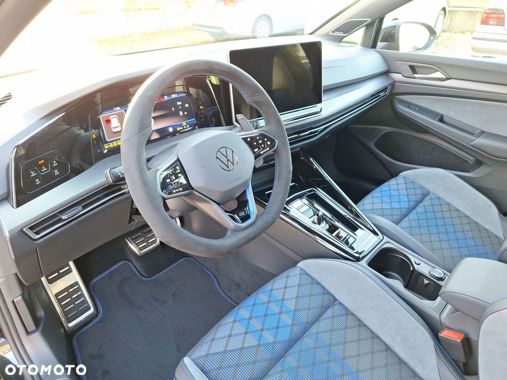 Volkswagen Golf - 9