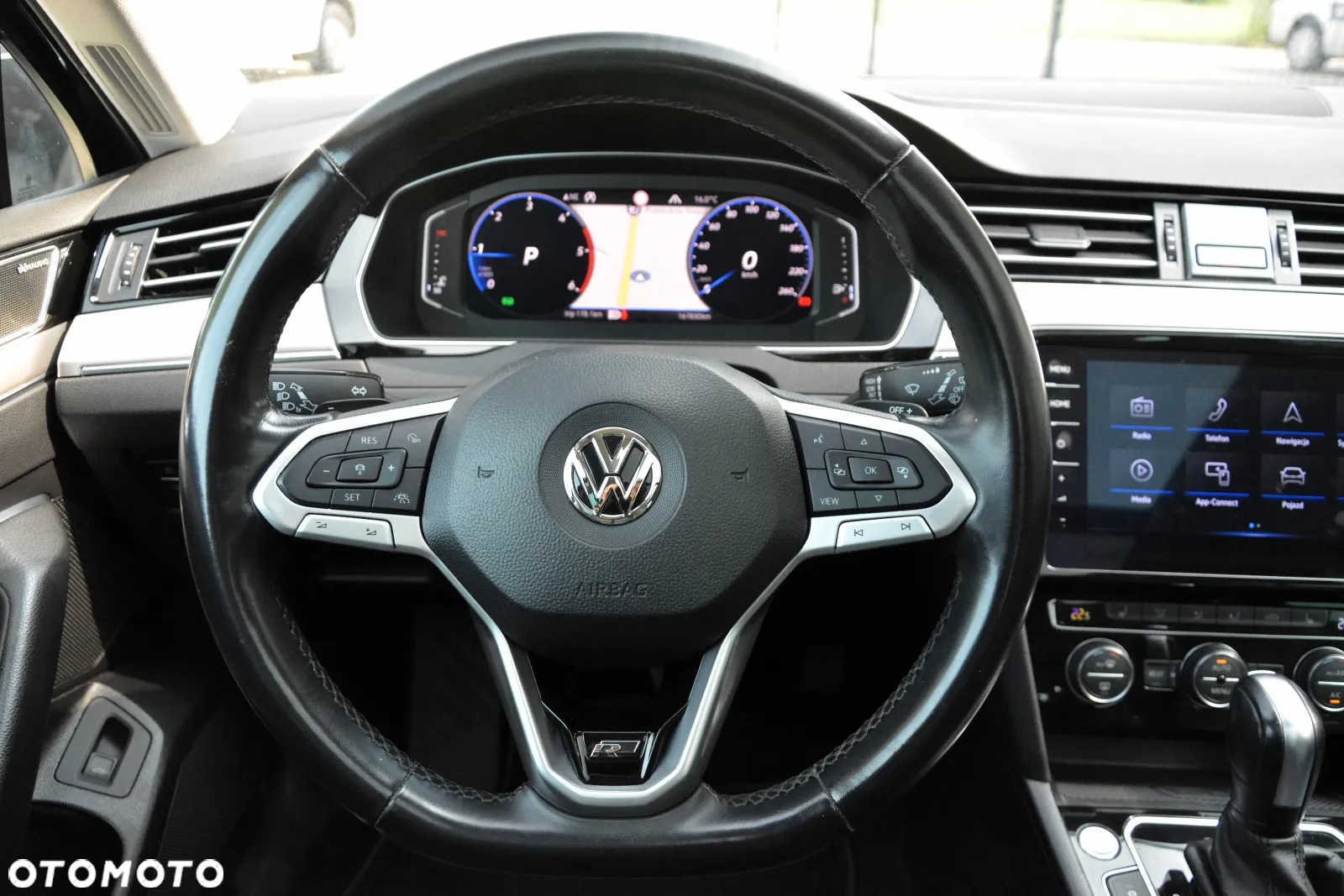 Volkswagen Passat 2.0 TDI 4Mot R-Line Edition DSG - 11
