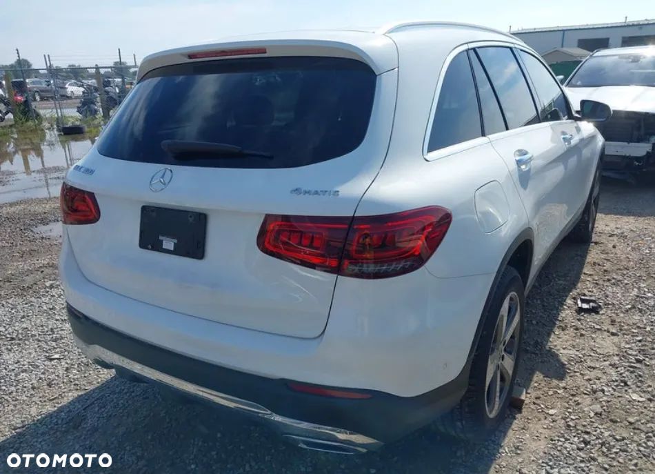 Mercedes-Benz GLC 300 4-Matic - 5