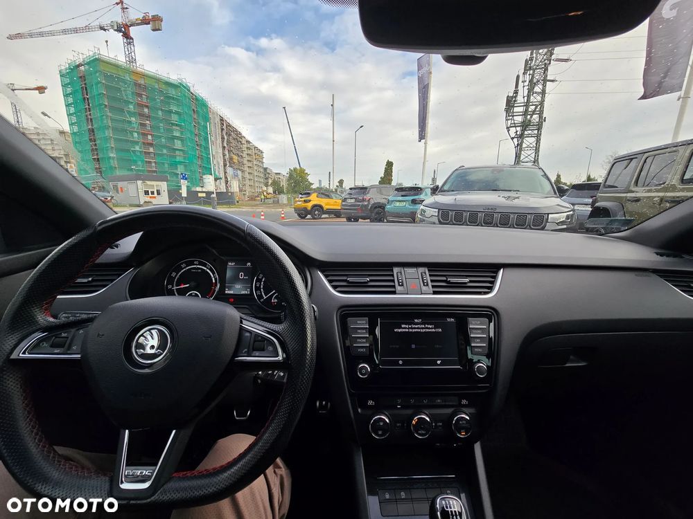 Skoda Octavia 2.0 TSI RS - 26
