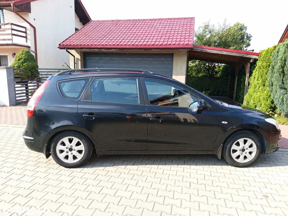 Hyundai i30 1.6 Comfort - 14