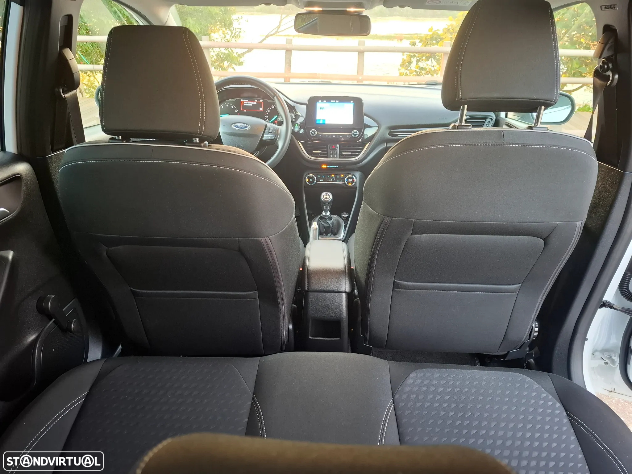 Ford Fiesta 1.0 EcoBoost Titanium - 18