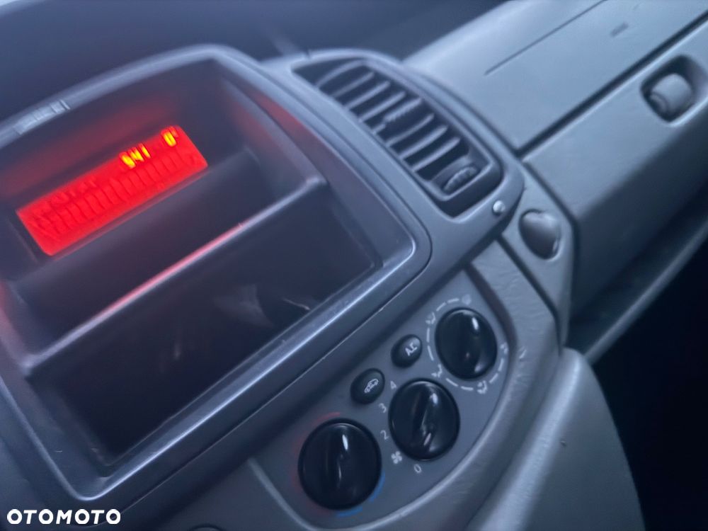 Renault Trafic 2010r L3H3 Max maxi długi wysoki  2.0DCi - 11