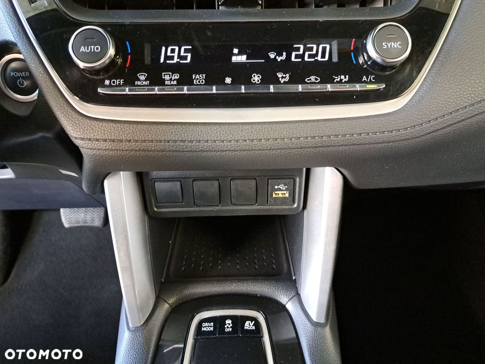 Toyota Corolla Cross - 26