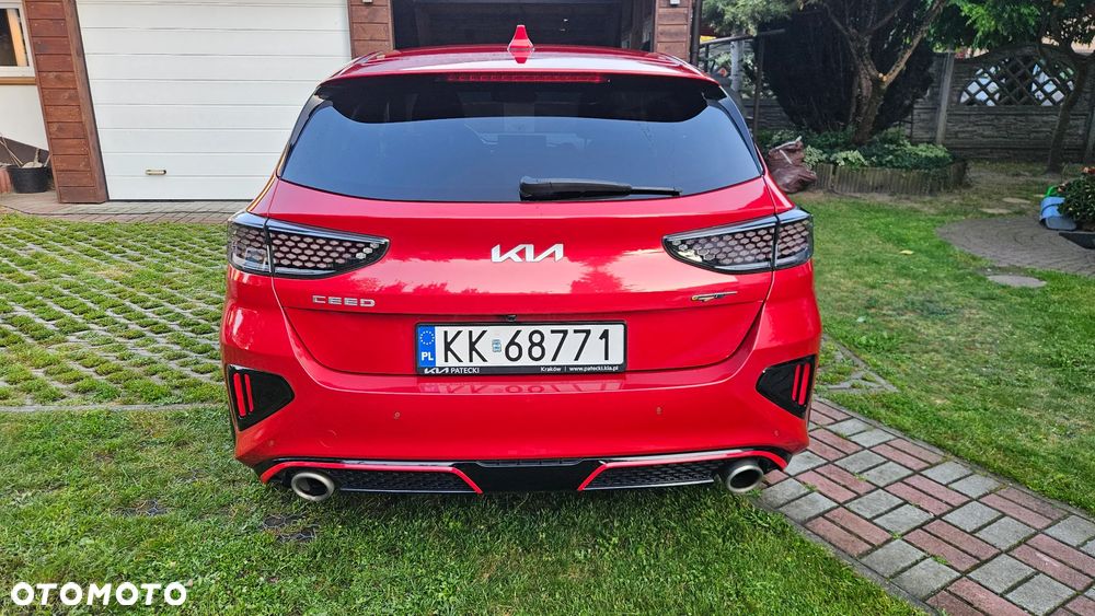Kia Ceed - 10