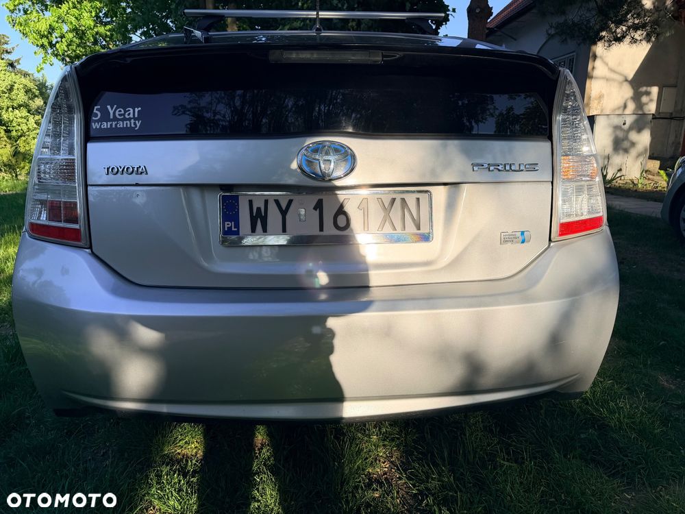 Toyota Prius 1.8 HSD Prestige - 8