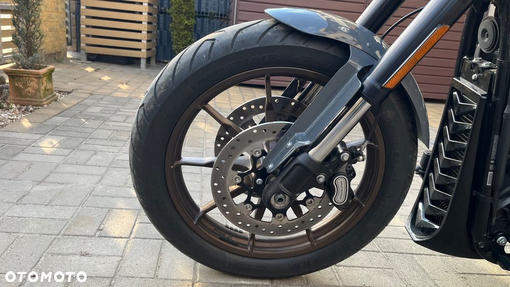 Harley-Davidson Softail Low Rider - 13