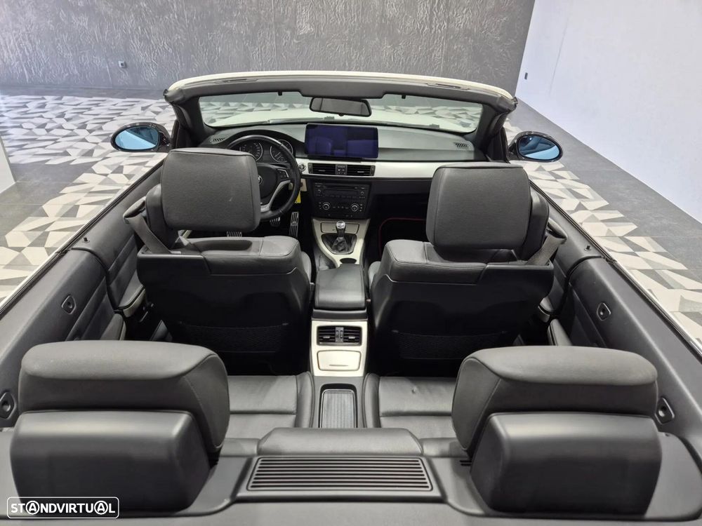 BMW 320 i Cabrio - 15