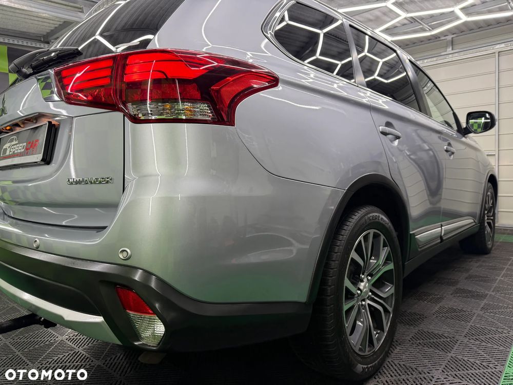 Mitsubishi Outlander 2.2 DI-D 4WD Intense - 13