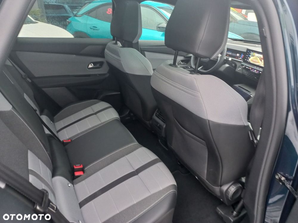 Opel Grandland 1.2 T mHEV GS S&S eDTC6 - 17