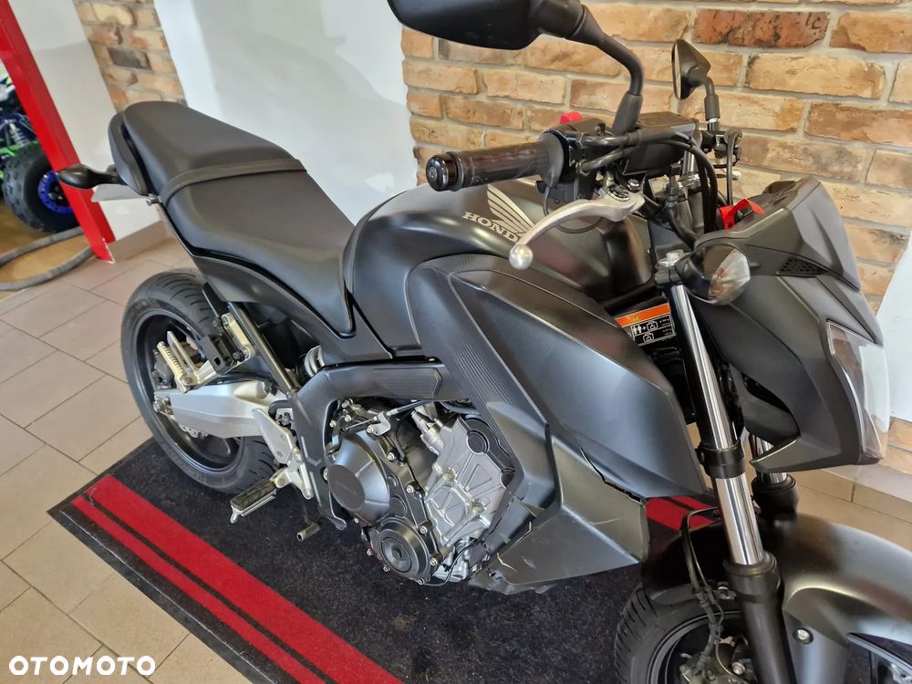 Honda CB - 38