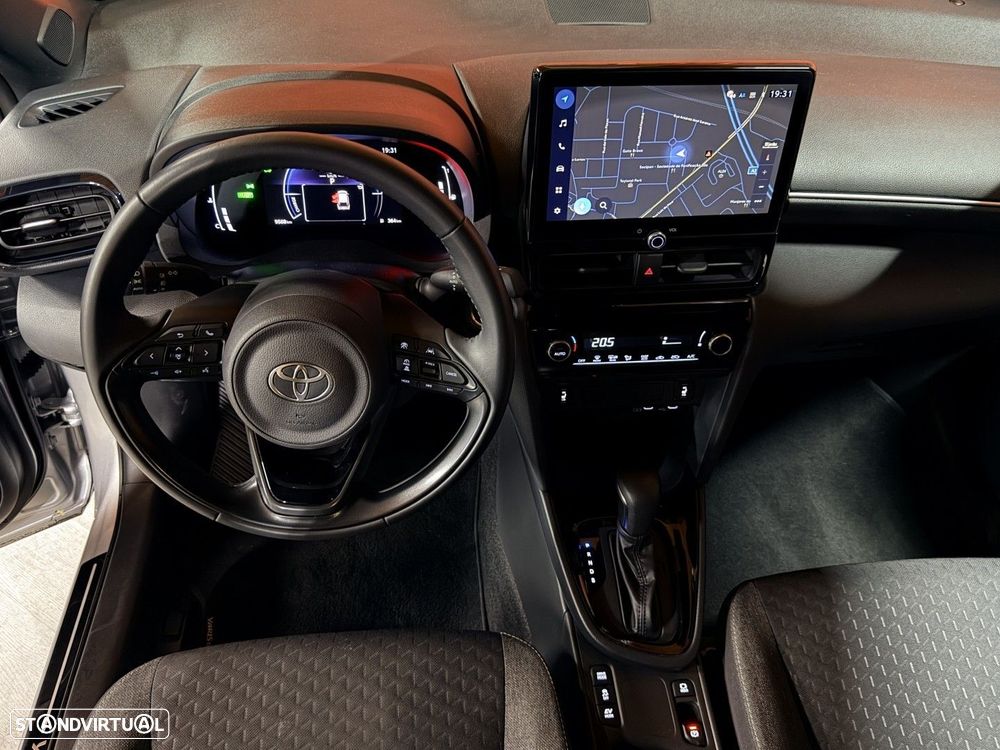 Toyota Yaris Cross 1.5 HDF Premier Edition - 9
