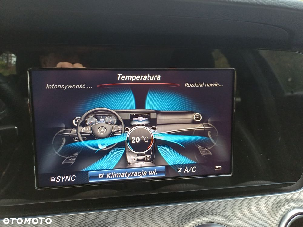 Mercedes-Benz Klasa E 200 d 9G-TRONIC - 27