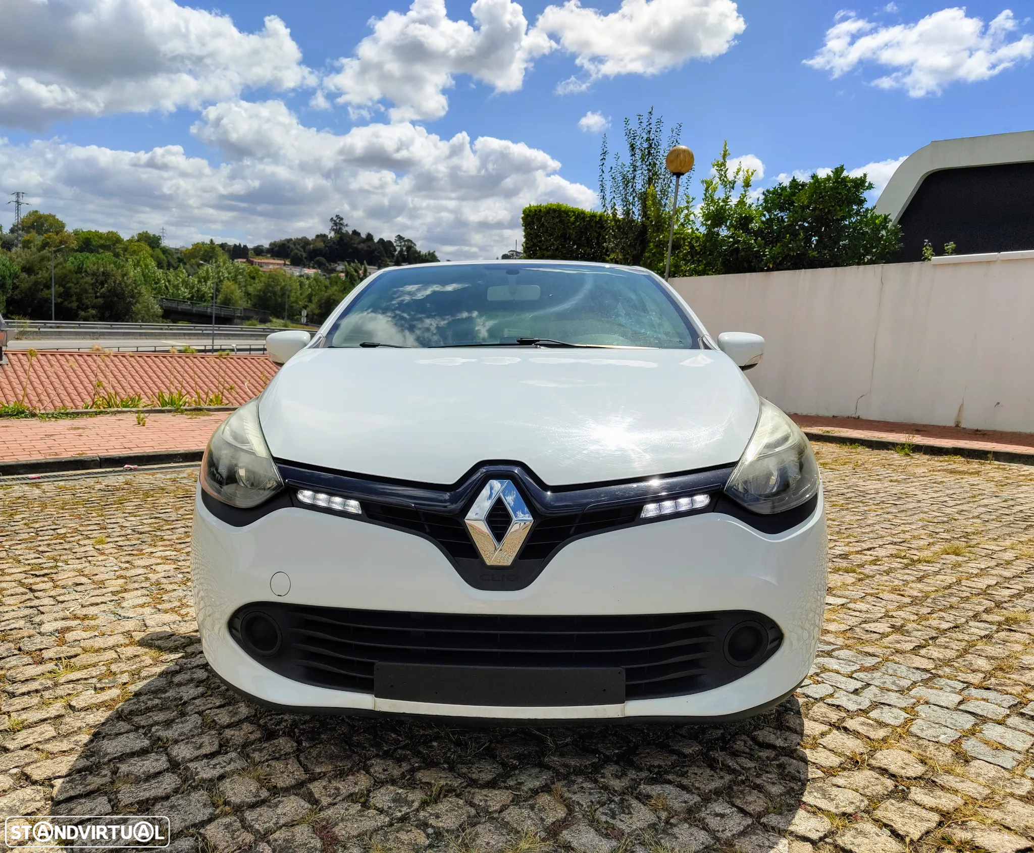 Renault Clio 1.2 16V 75 Life - 4