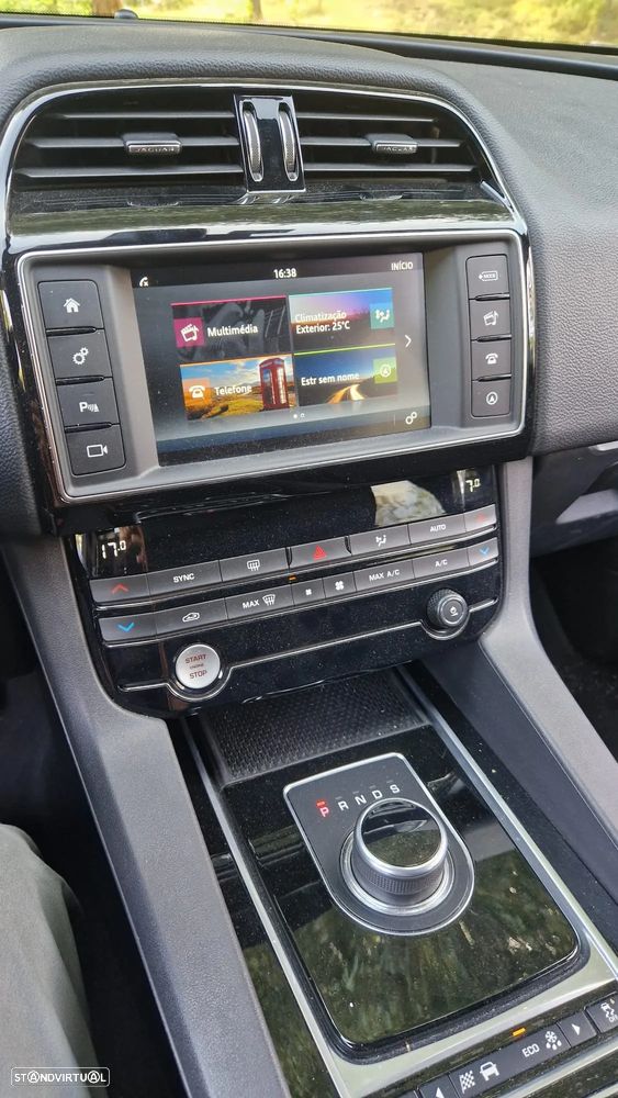 Jaguar F-Pace 2.0 i4D Prestige Aut. - 19