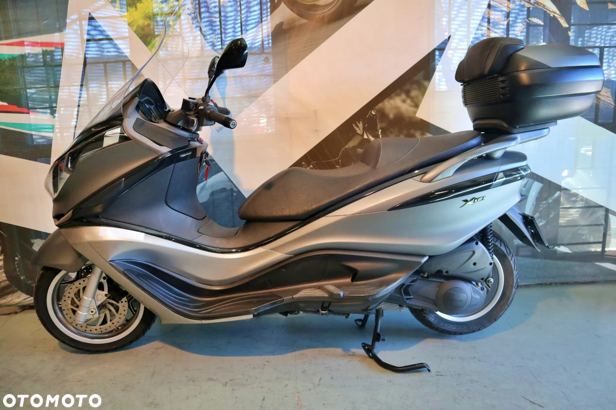 Piaggio X10 - 4