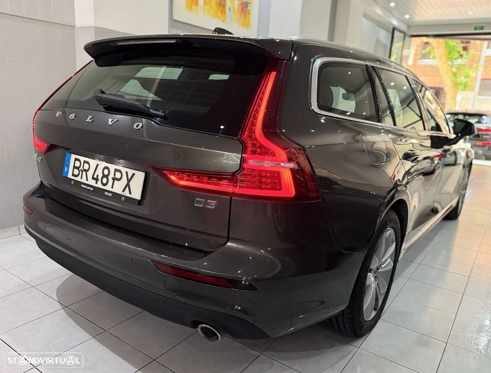 Volvo V60 D3 Momentum Pro - 7