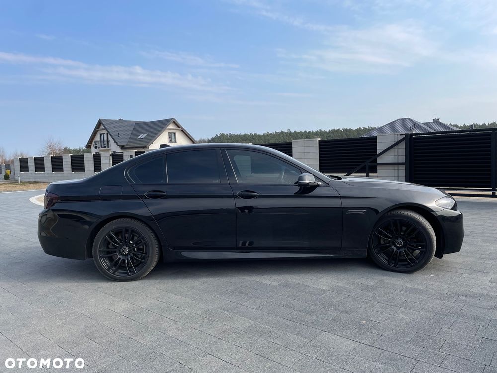 BMW Seria 5 528i xDrive Luxury Line - 4