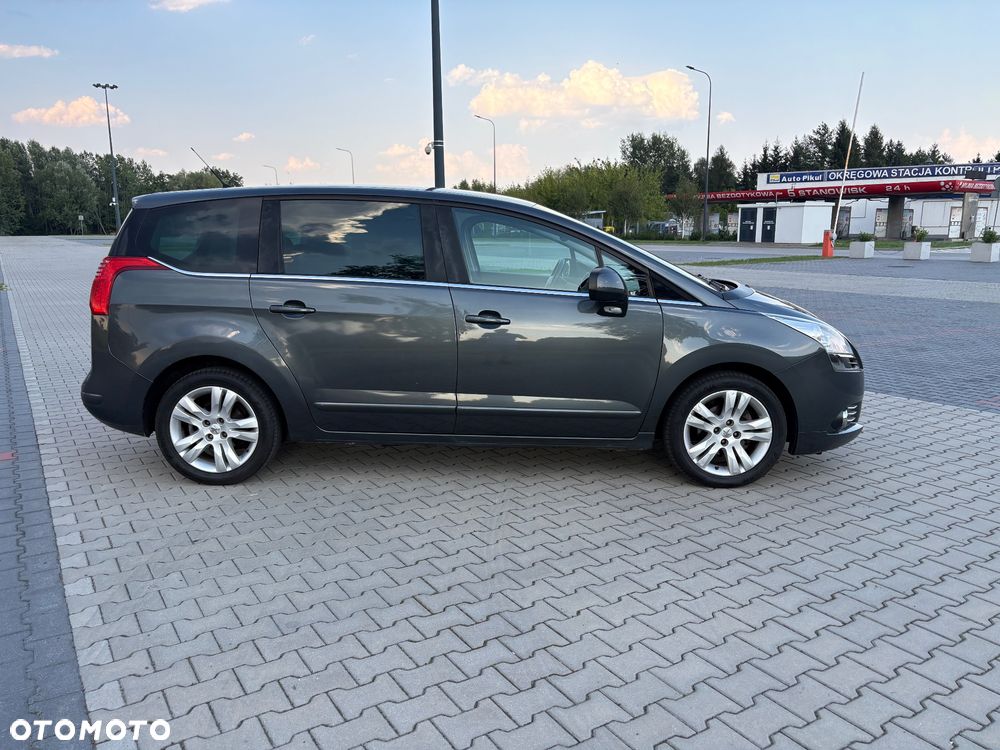 Peugeot 5008 HDI FAP 110 Platinum - 4