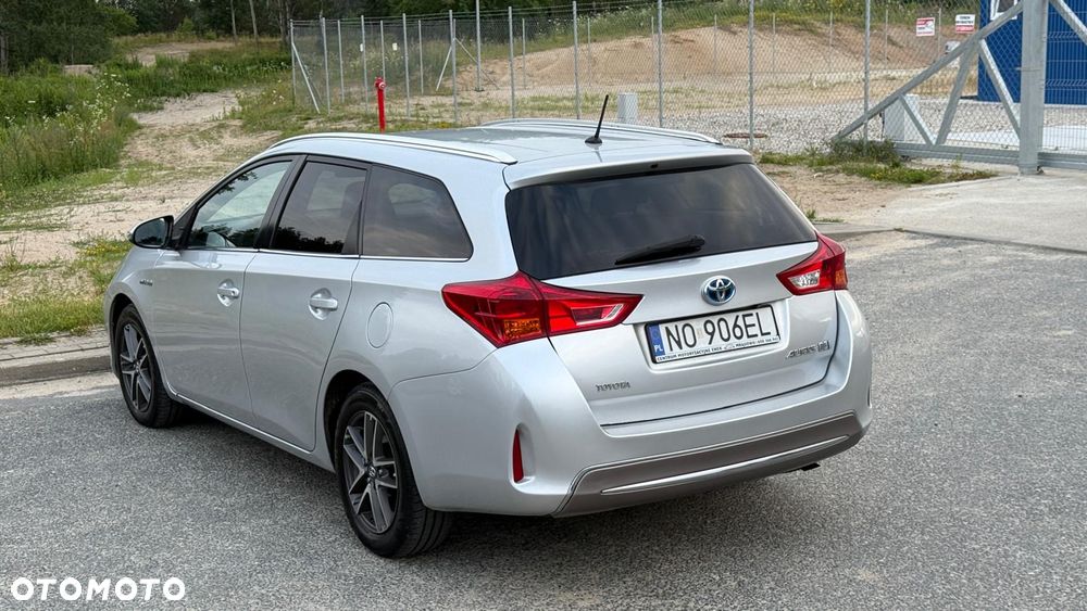 Toyota Auris 1.8 HSD Luna - 8