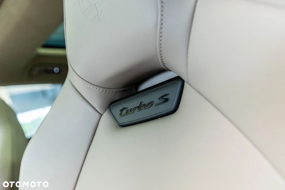 Porsche Panamera Turbo S E-Hybrid PHEV - 34