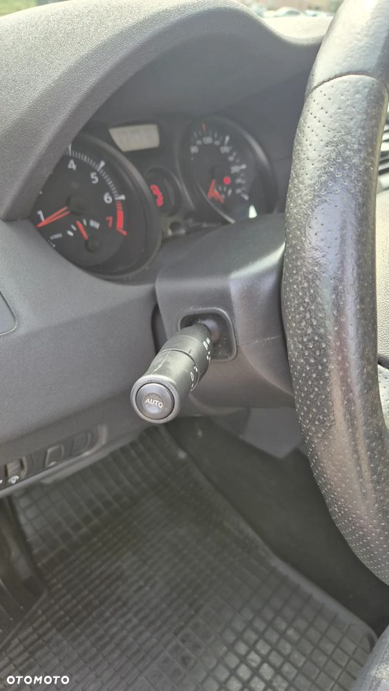 Renault Megane 1.6 Dynamique - 19