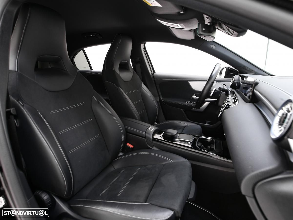 Mercedes-Benz A 250 e 8G-DCT AMG Line - 12