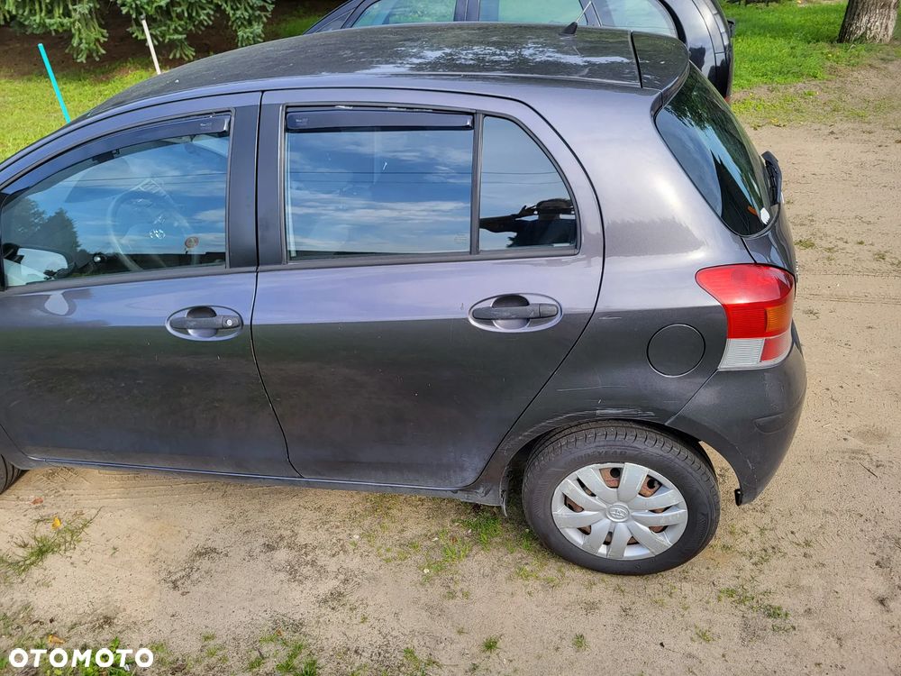 Toyota Yaris 1.0 Active - 17