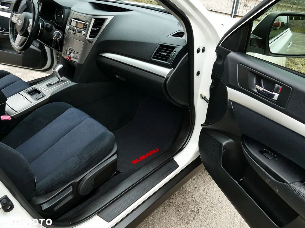 Subaru Outback 2.5i Lineartronic Active - 24