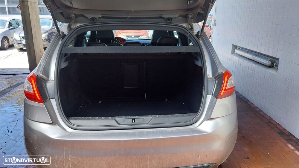 Peugeot 308 1.2 PureTech GT Line - 22