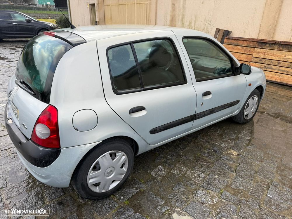 Renault Clio II 1.2 Ano 2002 Para Peças - 4
