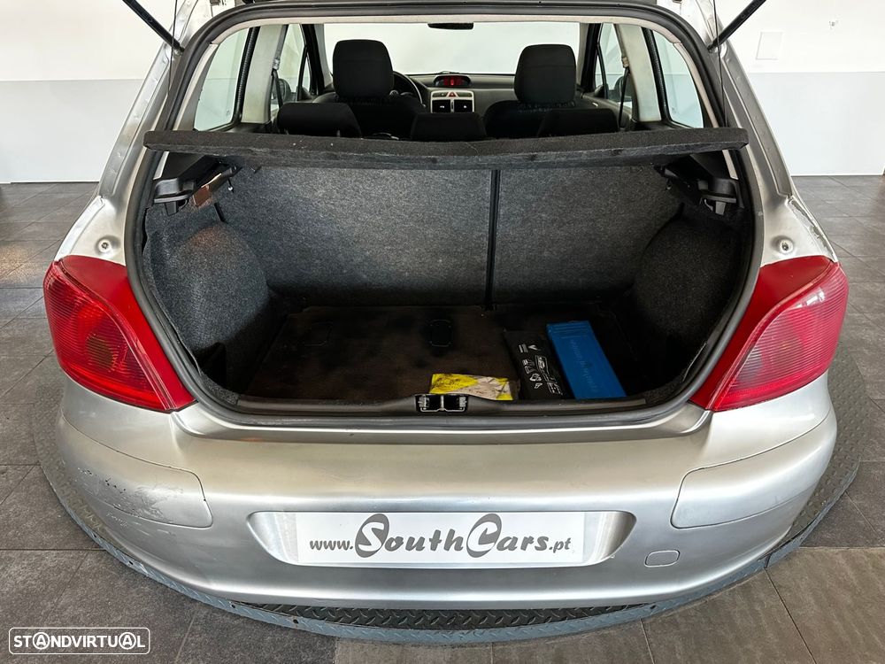 Peugeot 307 1.4 XR - 6