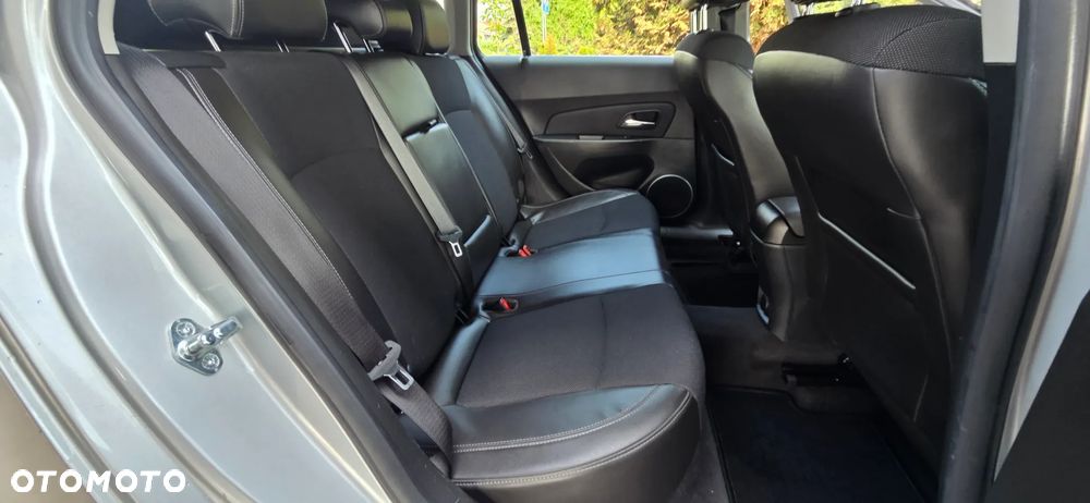 Chevrolet Cruze 1.8 LTZ - 32