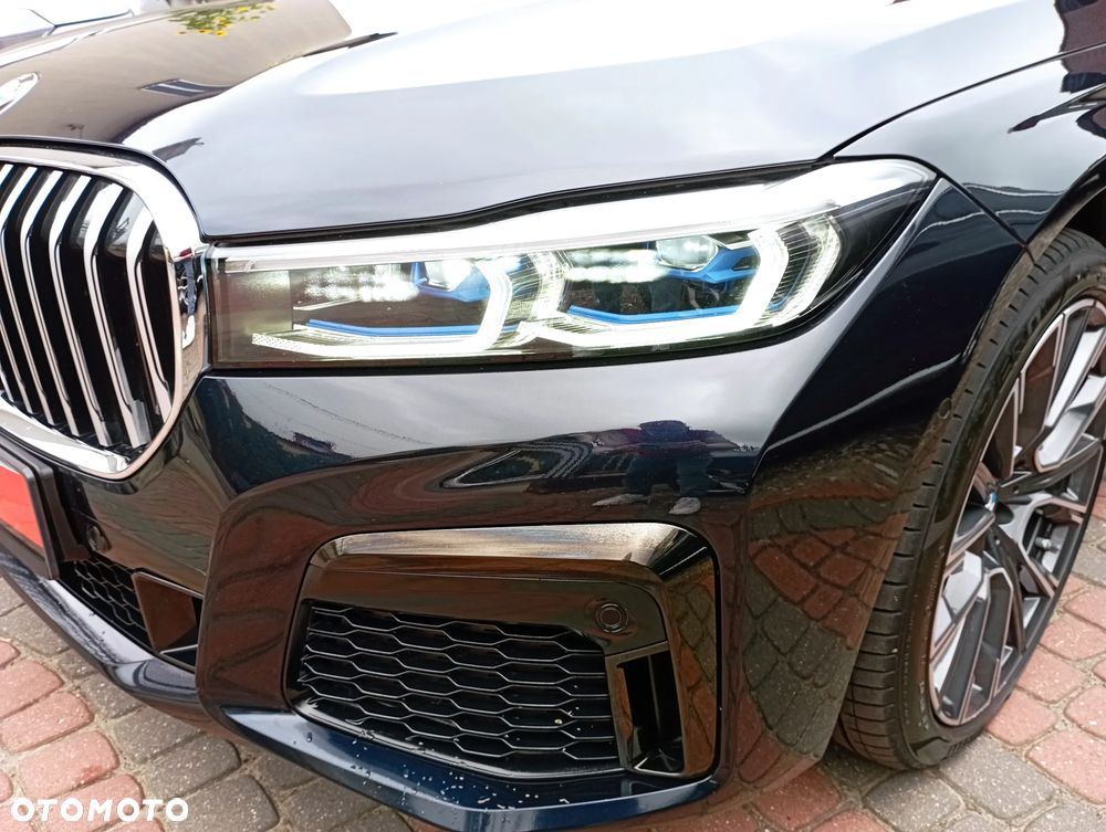 BMW Seria 7 750i xDrive - 38
