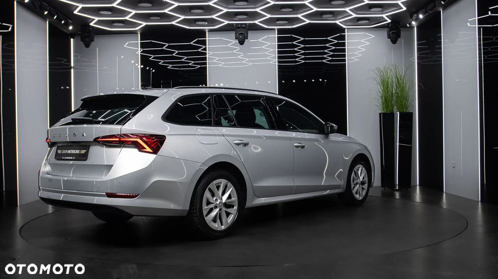 Skoda Octavia 2.0 TDI Ambition DSG - 7