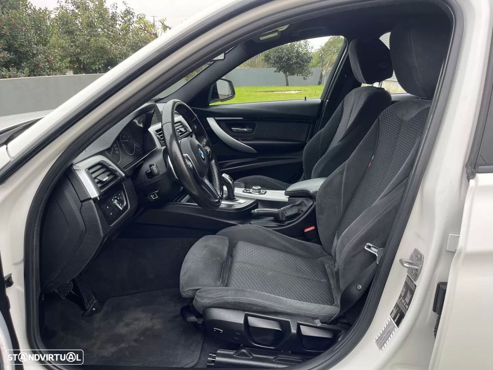 BMW 320 i Pack M Auto - 27