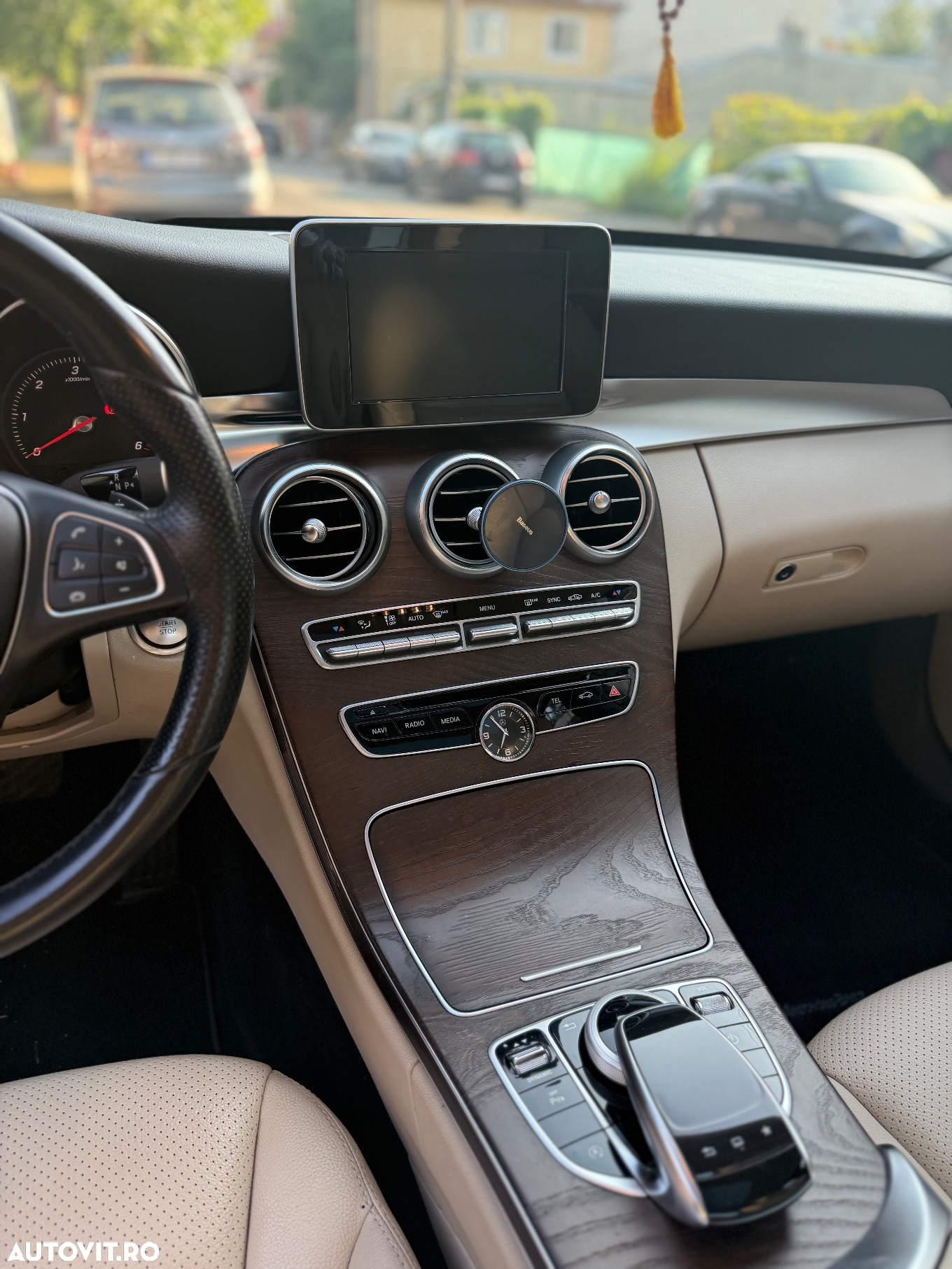 Mercedes-Benz C - 15
