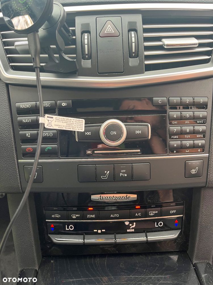 Mercedes-Benz Klasa E 350 CDI BlueEff Avantgarde - 13