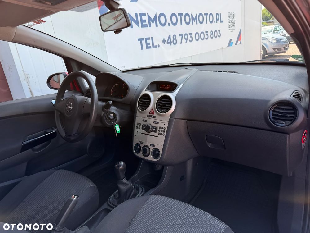 Opel Corsa 1.2 16V Essentia - 26