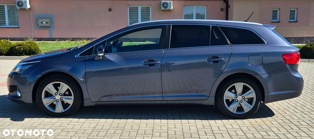 Toyota Avensis 2.0 D-4D Executive - 13