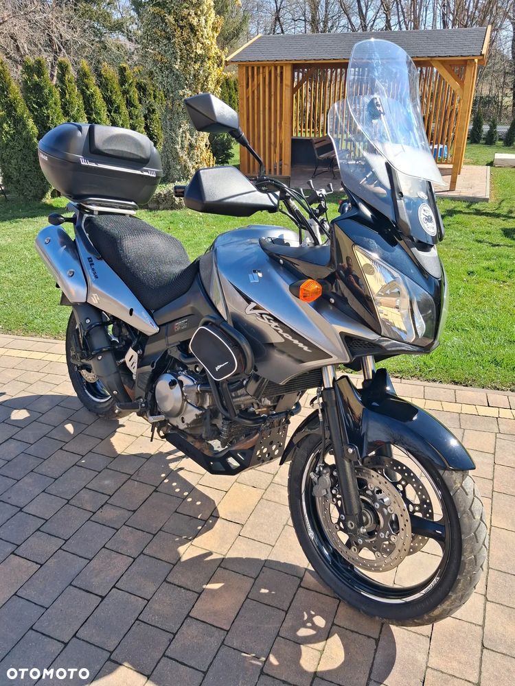 Suzuki V-STROM - 1