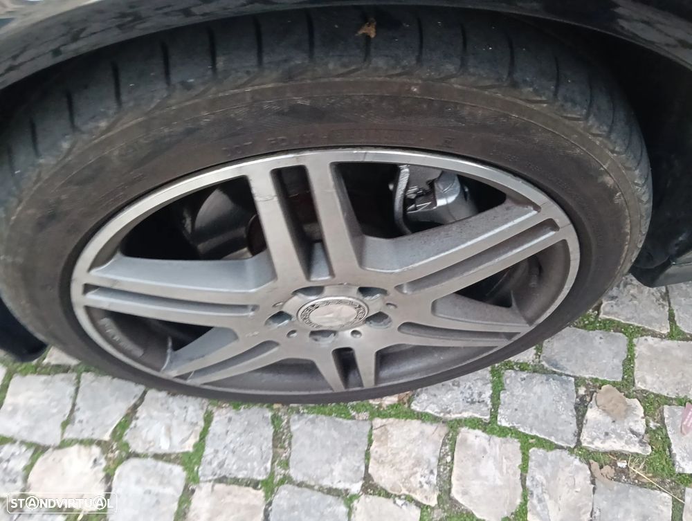 Mercedes-Benz E 320 - 9