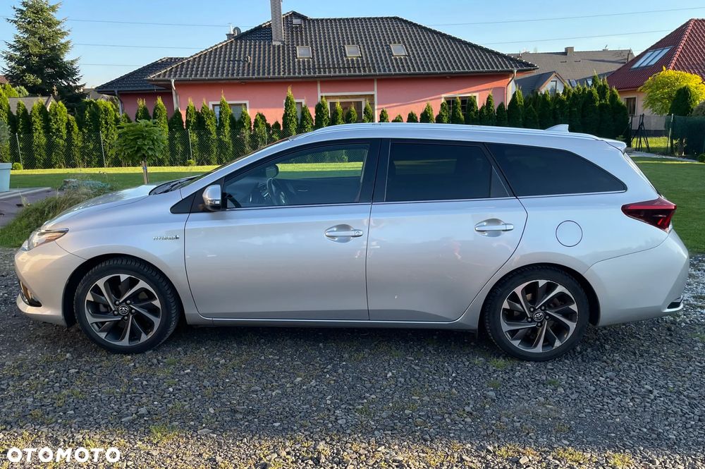 Toyota Auris 1.8 HSD Luna - 8