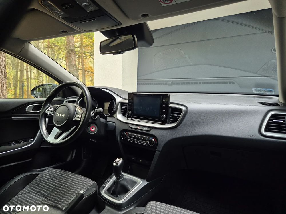 Kia Ceed 1.5 T-GDI M - 9