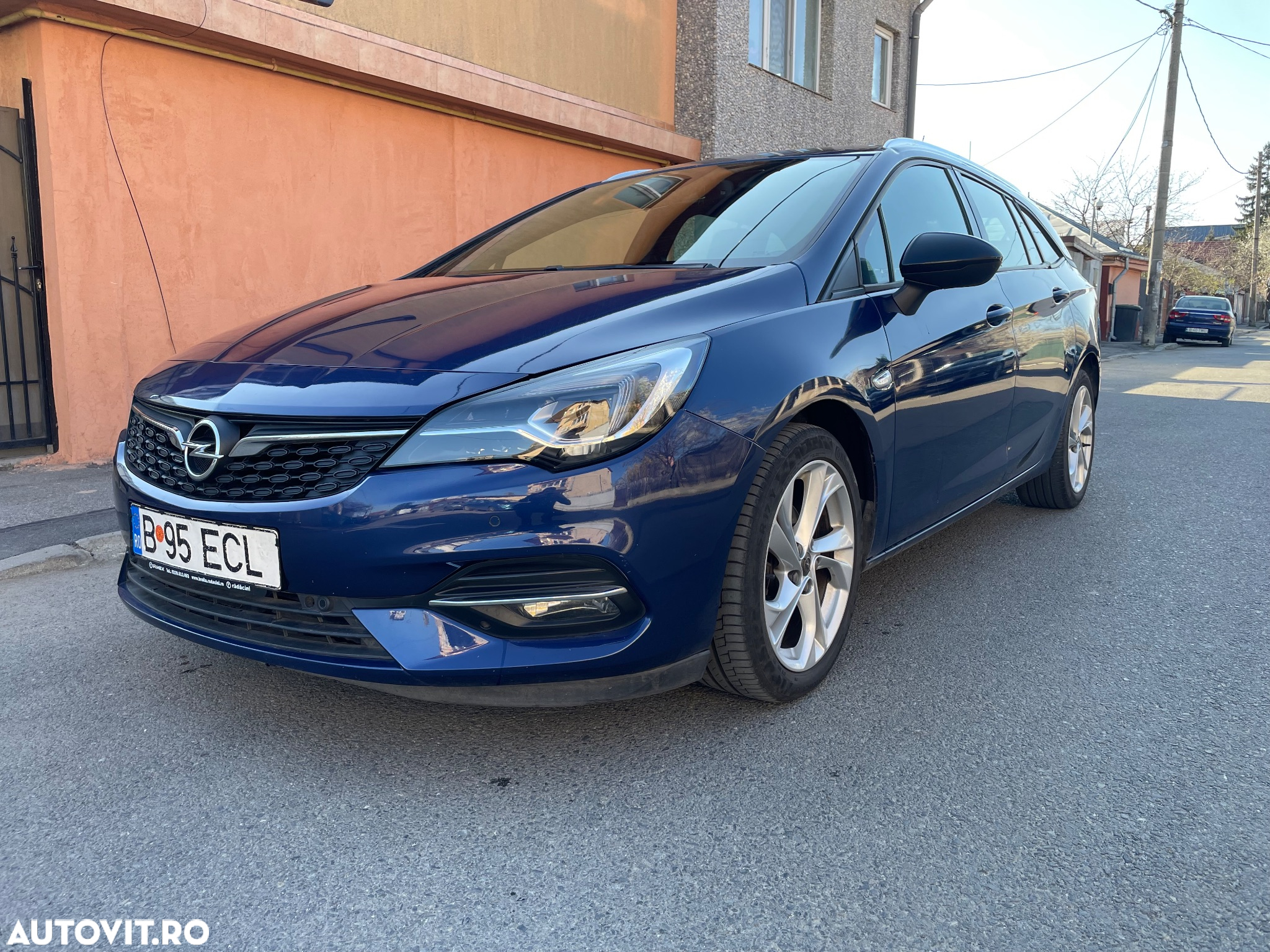 Opel Astra Sport Tourer 1.5 Start/Stop GS Line - 2