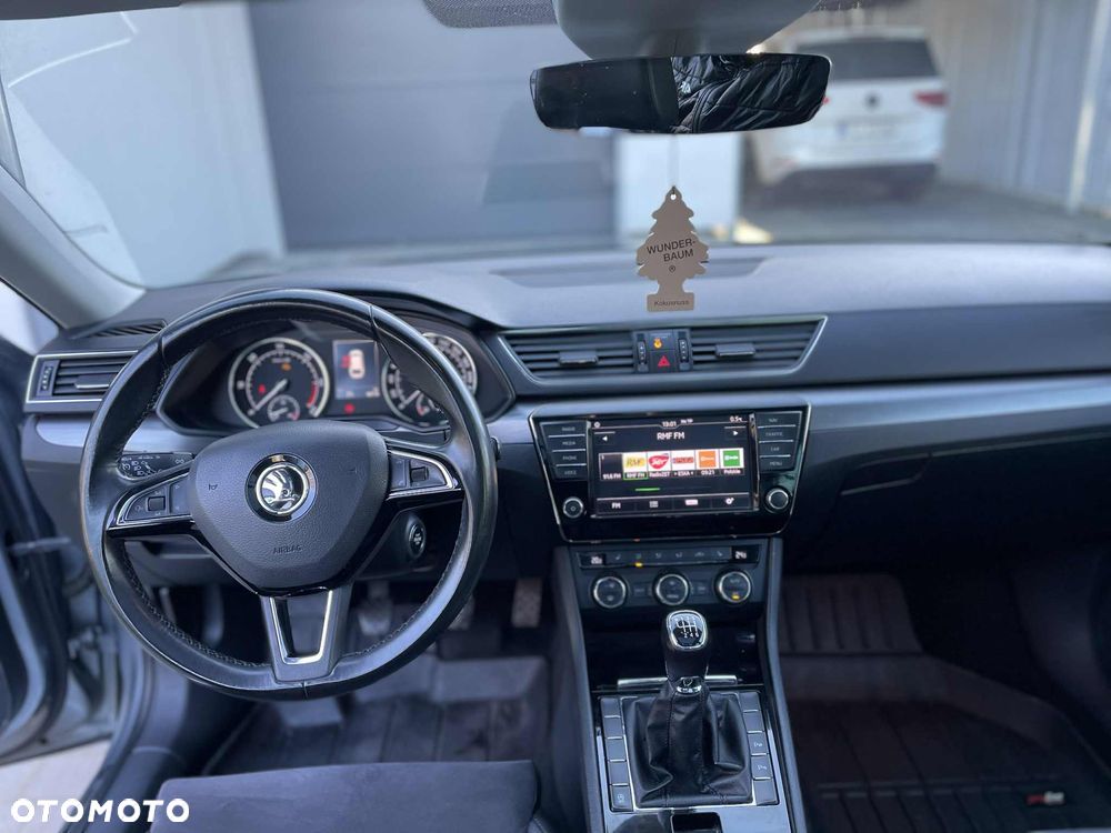 Skoda Superb 1.6 TDI Ambition - 6